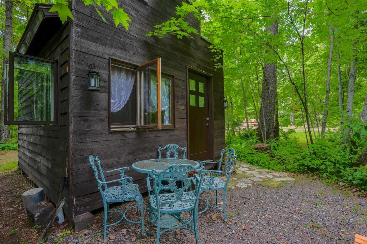 Vintage Wild West Tiny Hotel In The Woods! Pine City Exteriér fotografie